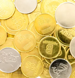 Gepersonaliseerde metalen munten met gravure