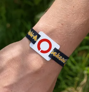 Bracelet en textile tissé avec étiquette NFC et logo