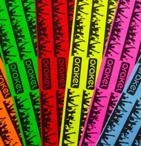 Tyvek polsbandjes in voorraad met voorbedrukte ontwerpen in verschillende kleuren